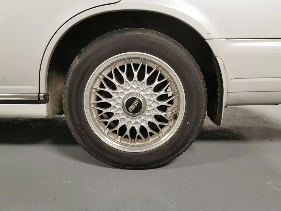 1994 Nissan Cedric 7th Gen - Image 27 of 31