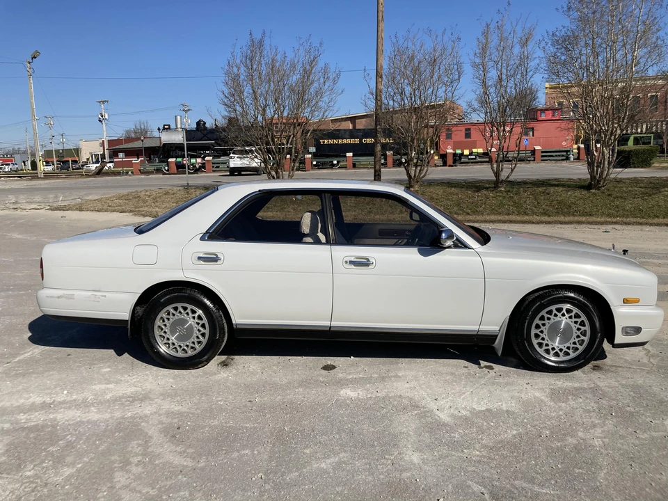 1994 Nissan Cedric 8th Gen - Image 15 of 31