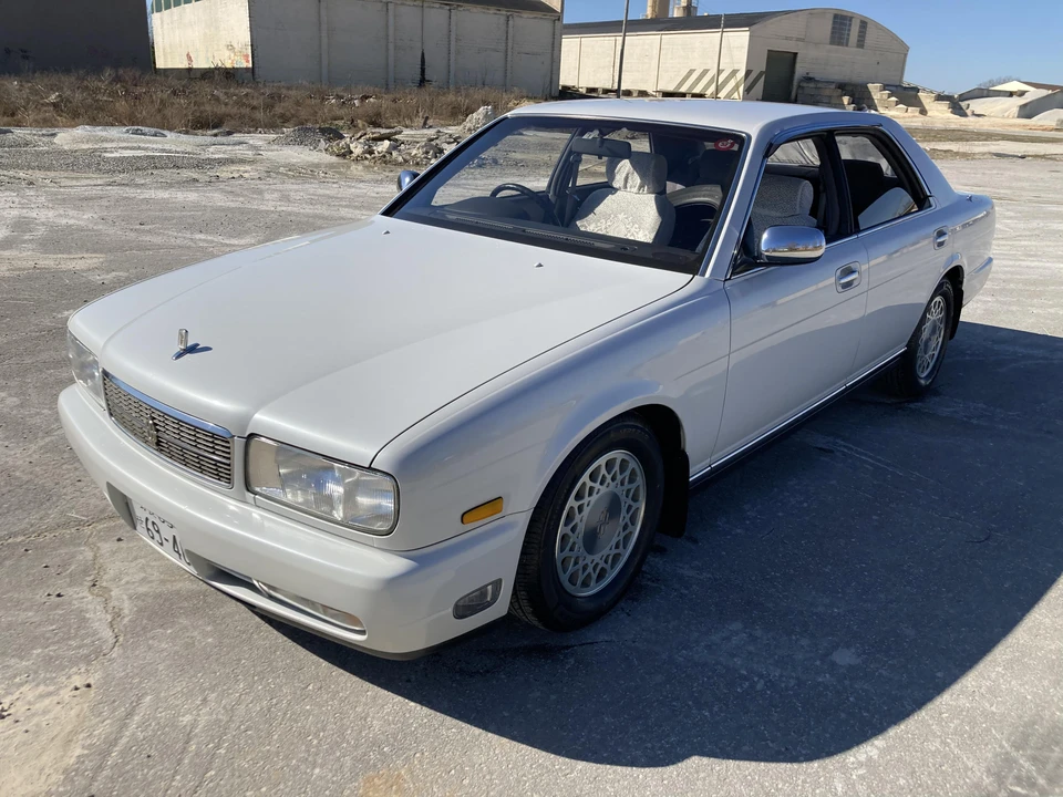1994 Nissan Cedric 8th Gen - Image 9 of 31