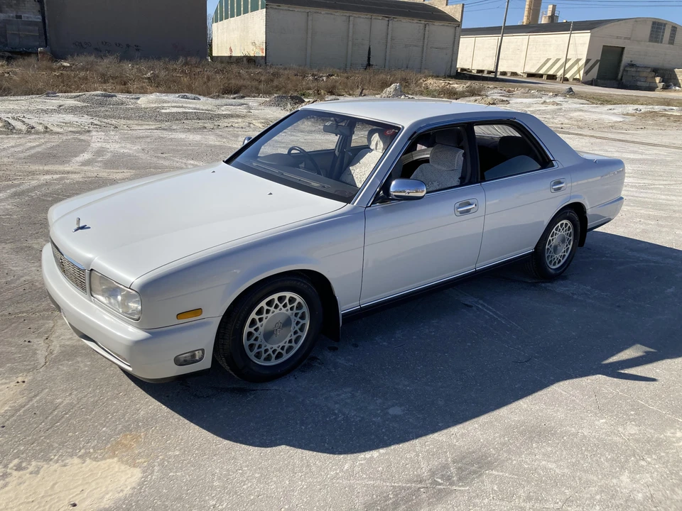 1994 Nissan Cedric 8th Gen - Image 12 of 31