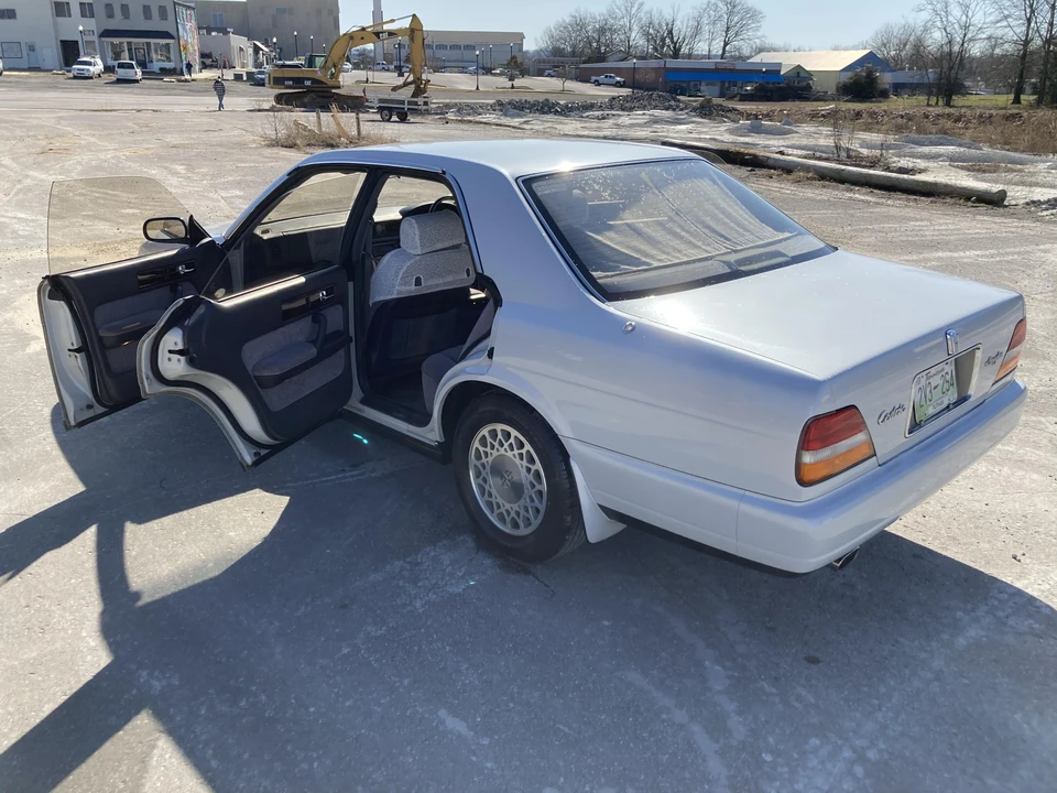 1994 Nissan Cedric 8th Gen - Image 23 of 31