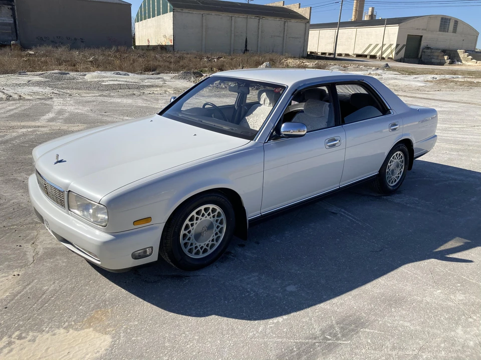 1994 Nissan Cedric 8th Gen - Image 11 of 31