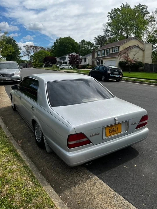 1994 Nissan Cedric 8th Gen - Image 2 of 10