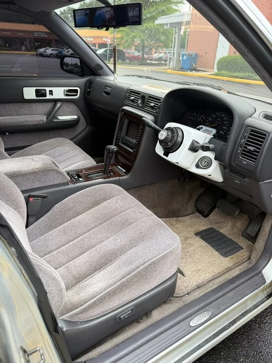 1994 Nissan Cedric 8th Gen - Image 3 of 10