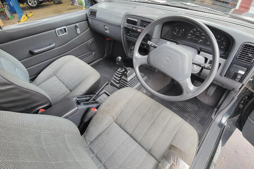 1994 Nissan Frontier - Image 26 of 31