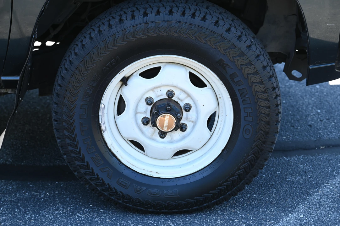 1994 Nissan Frontier - Image 25 of 31