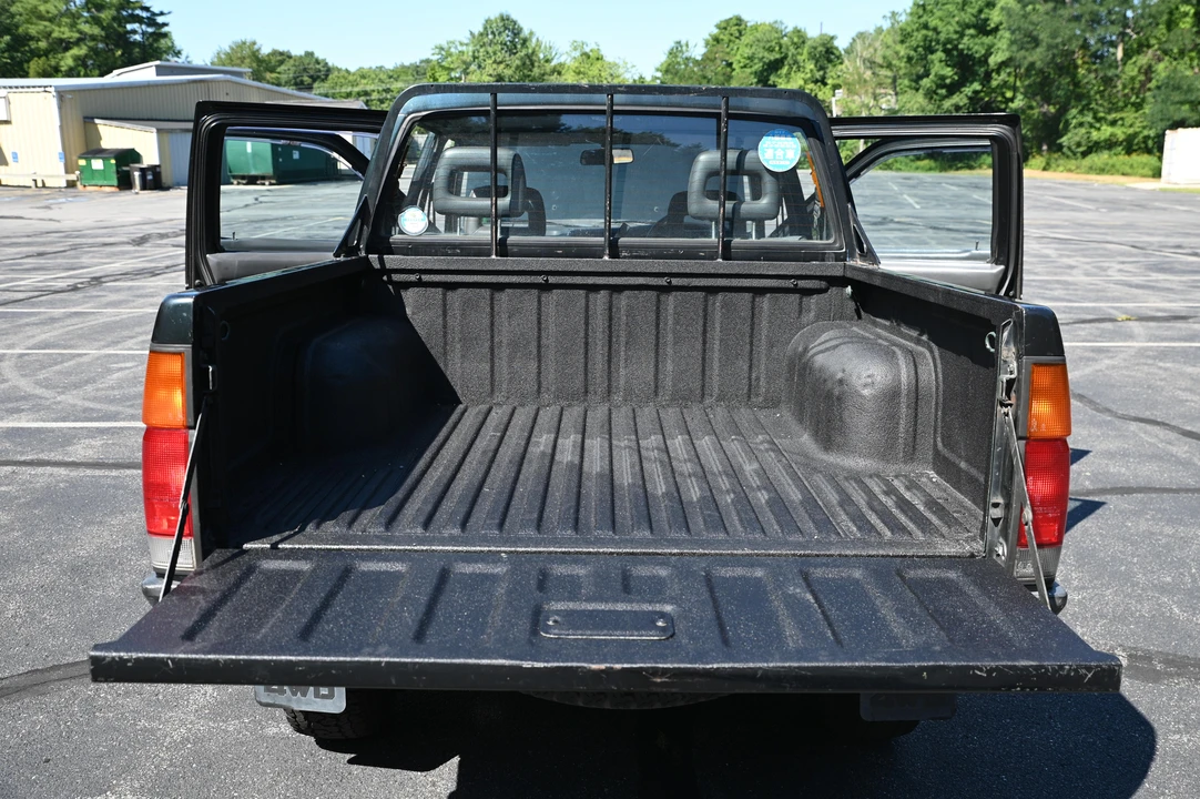 1994 Nissan Frontier - Image 18 of 31