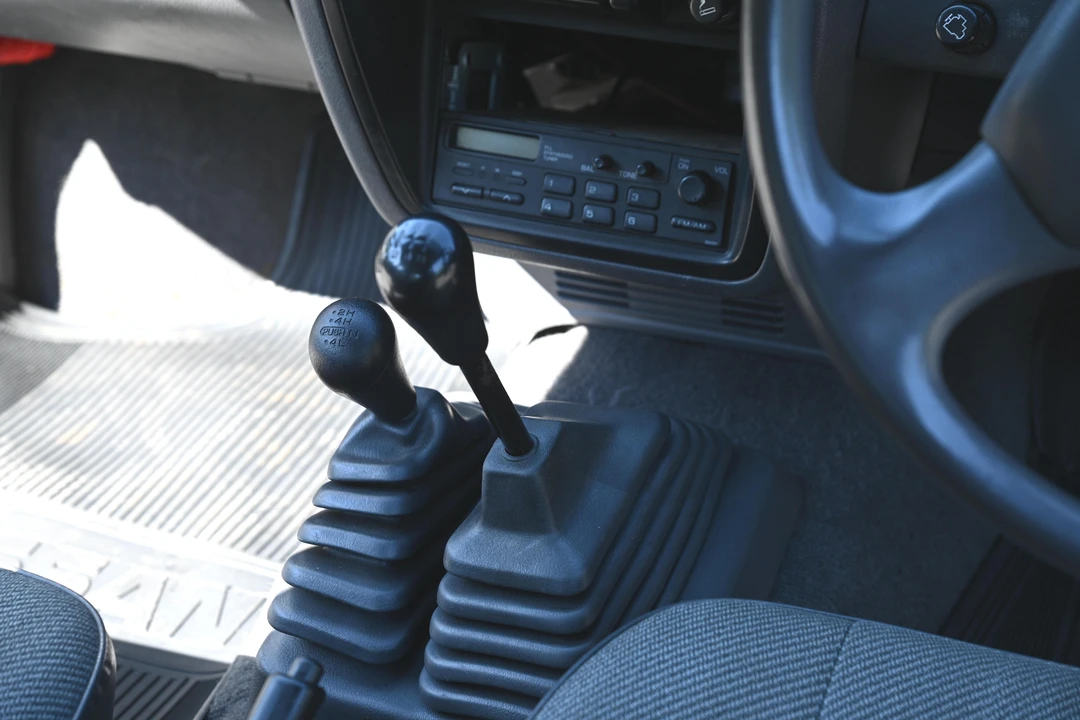 1994 Nissan Frontier - Image 28 of 31