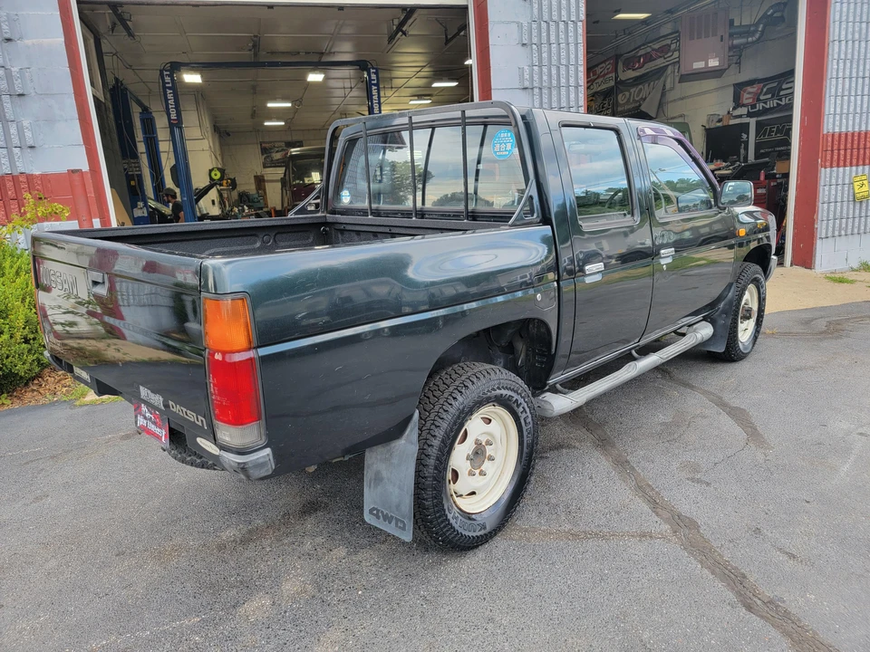 1994 Nissan Frontier - Image 14 of 31