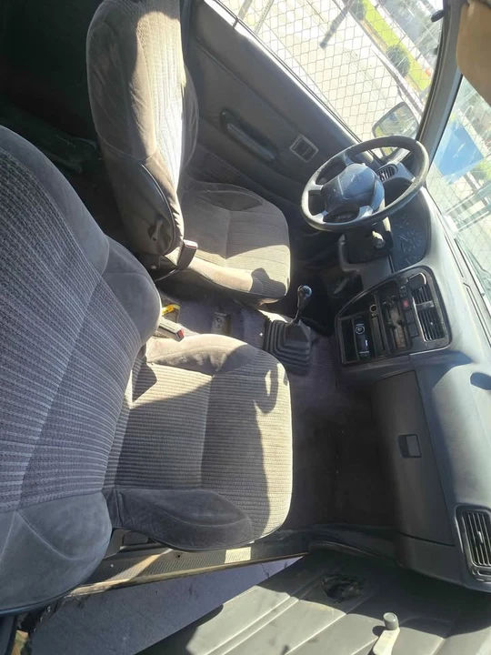 1994 Nissan Frontier - Image 6 of 8
