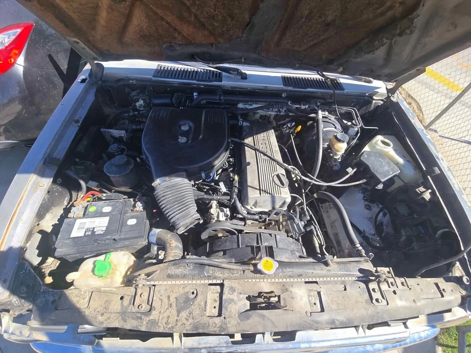 1994 Nissan Frontier - Image 7 of 8