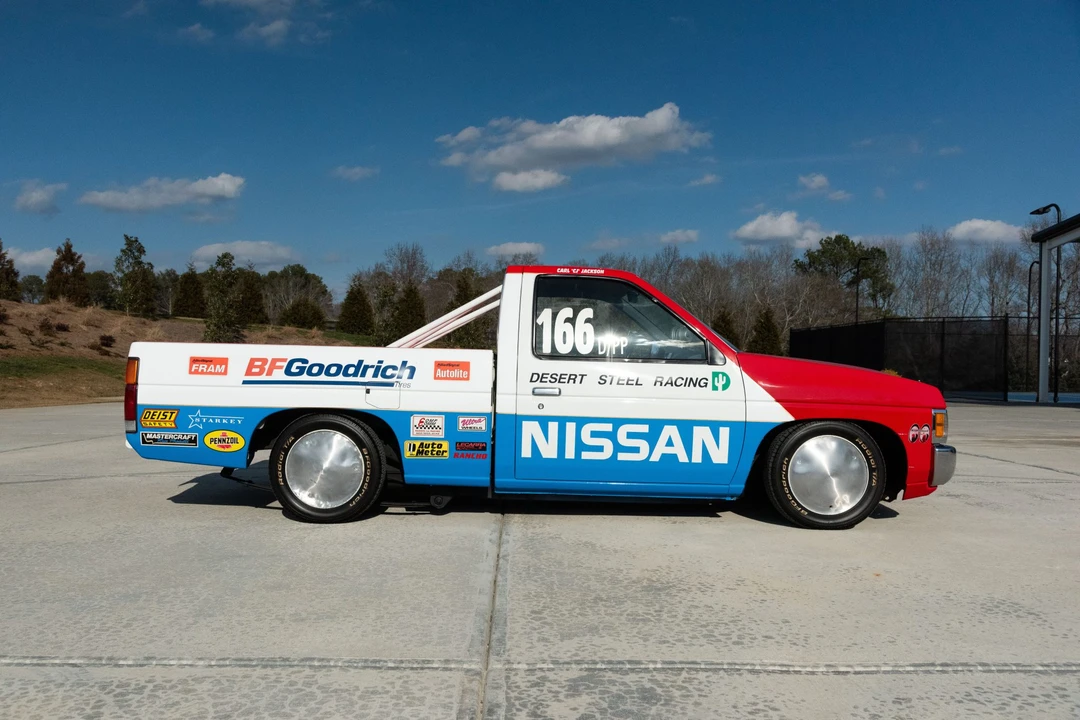 1994 Nissan Frontier - Image 26 of 31