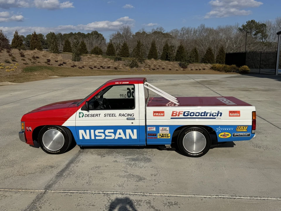 1994 Nissan Frontier - Image 13 of 31