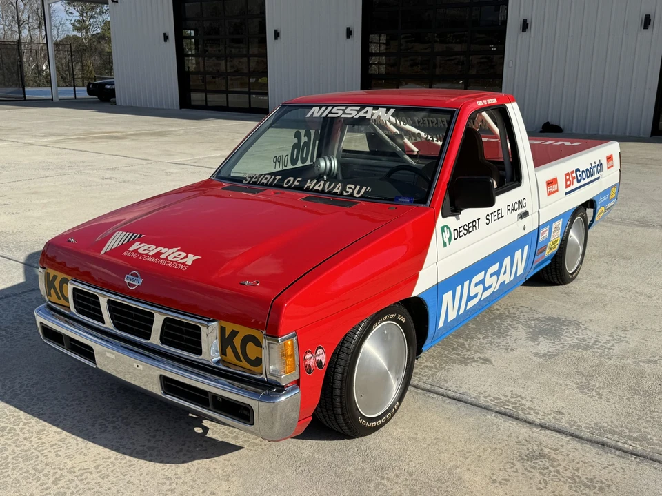 1994 Nissan Frontier - Image 2 of 31