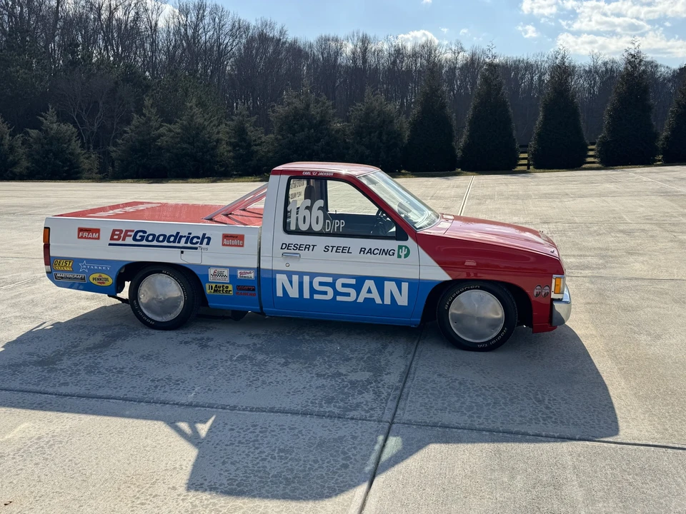 1994 Nissan Frontier - Image 5 of 31