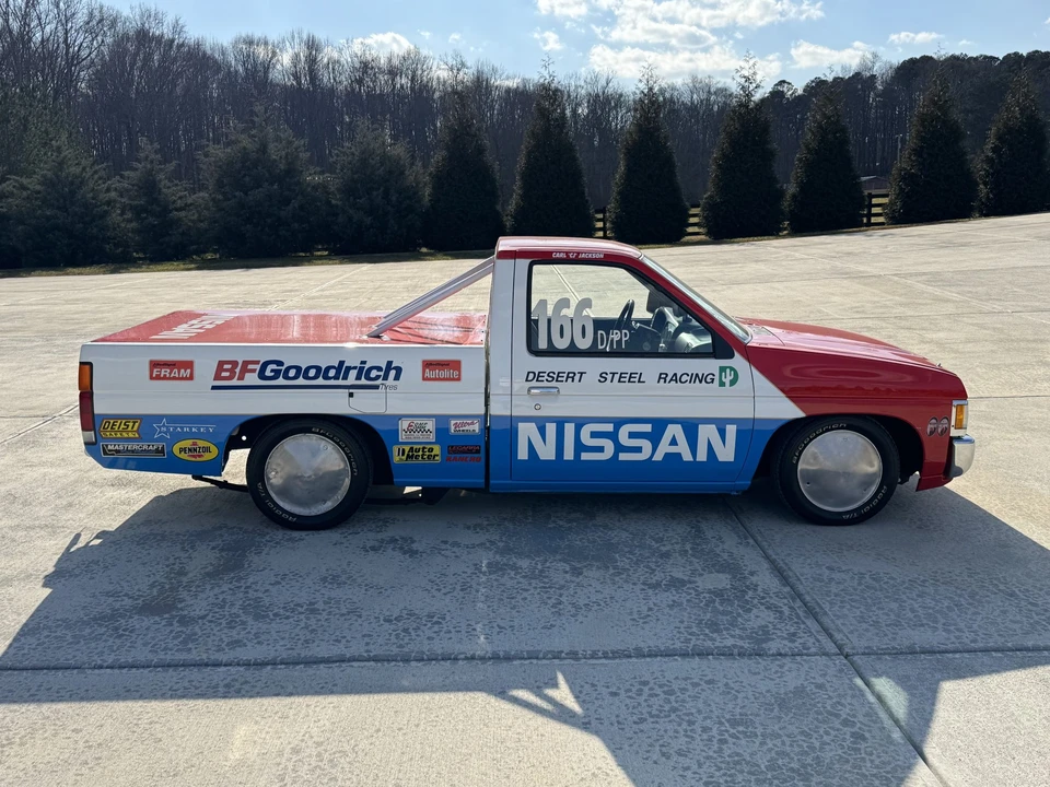 1994 Nissan Frontier - Image 6 of 31
