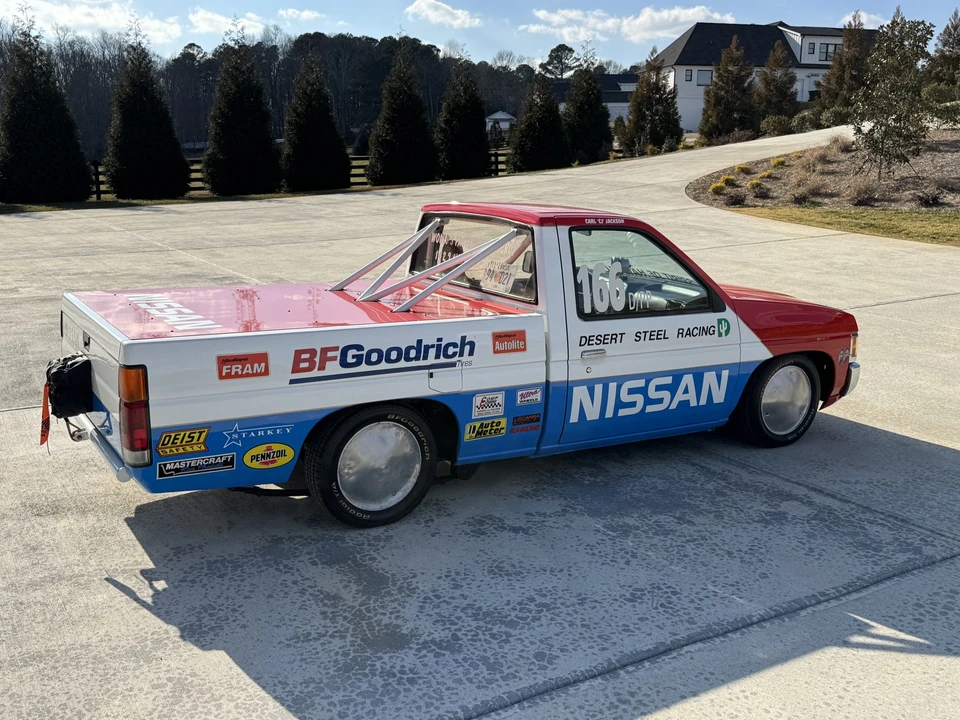 1994 Nissan Frontier - Image 7 of 31