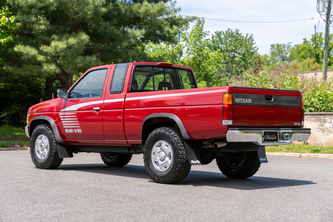 1994 Nissan Frontier - Image 4 of 31