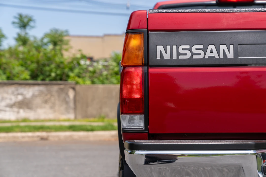 1994 Nissan Frontier - Image 26 of 31