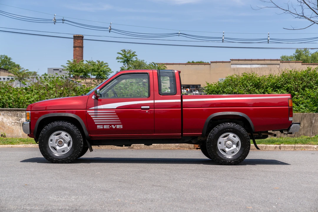 1994 Nissan Frontier - Image 3 of 31