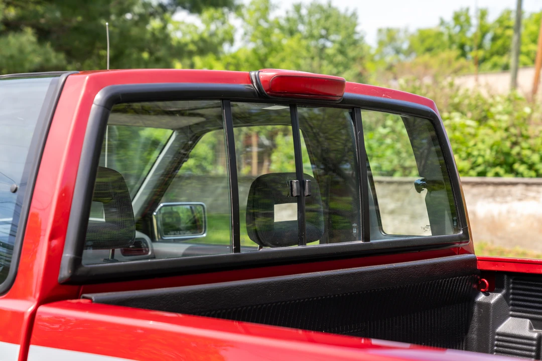 1994 Nissan Frontier - Image 23 of 31