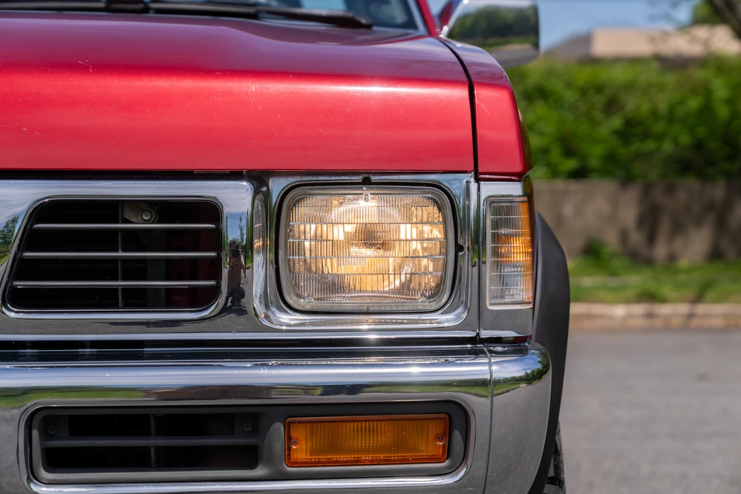 1994 Nissan Frontier - Image 13 of 31