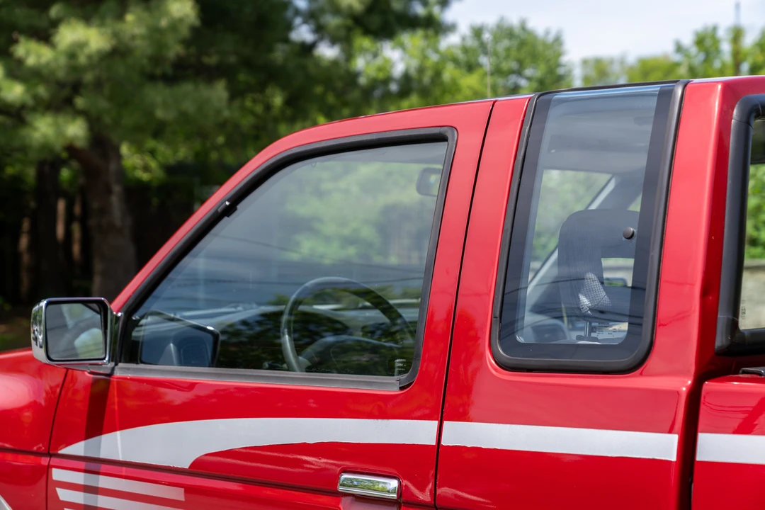 1994 Nissan Frontier - Image 22 of 31