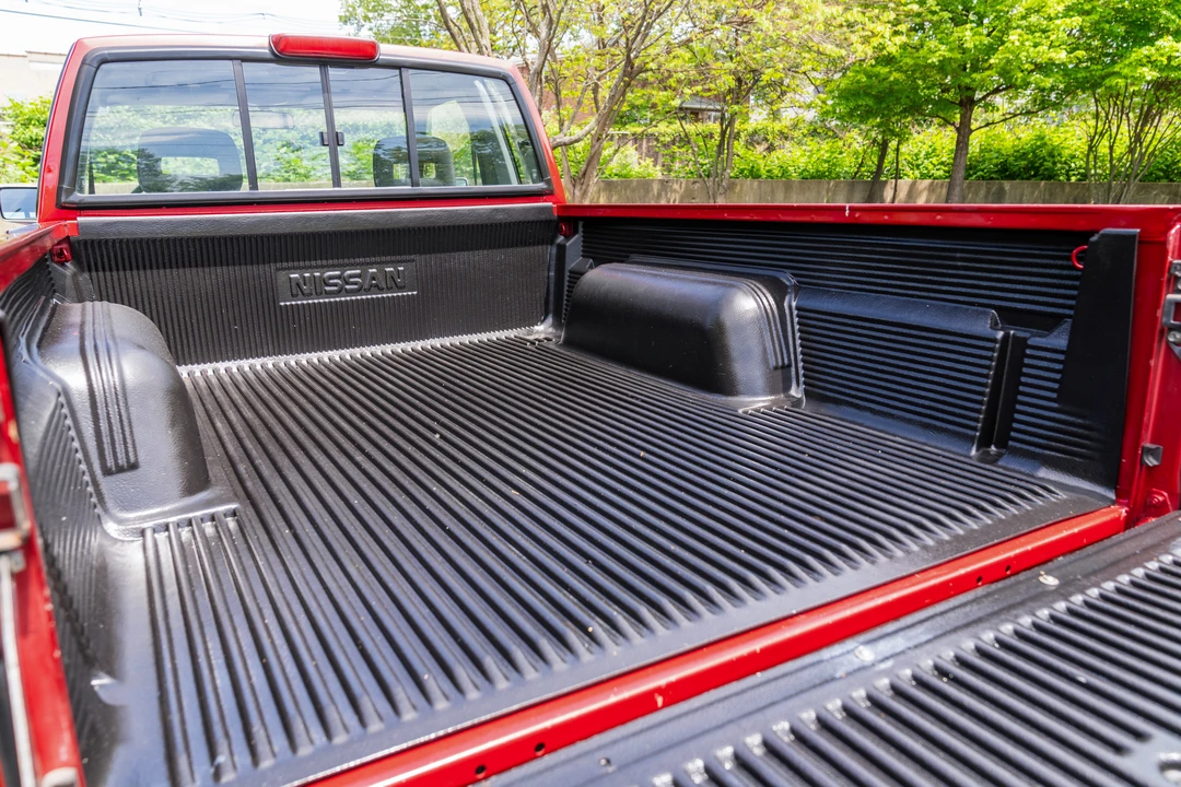 1994 Nissan Frontier - Image 28 of 31