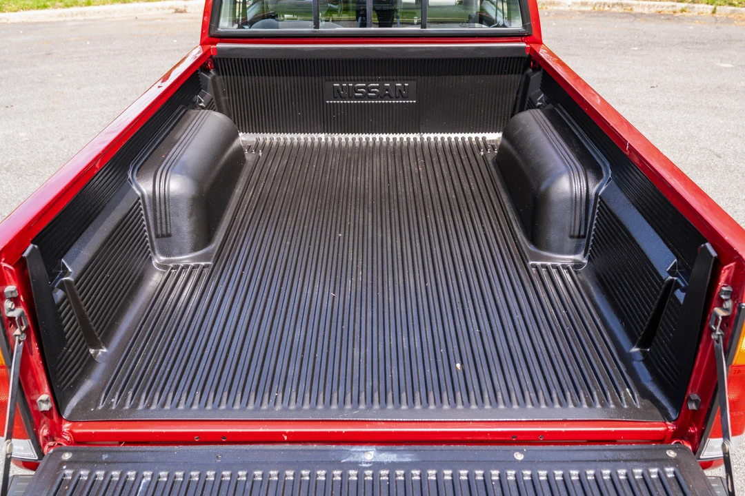 1994 Nissan Frontier - Image 29 of 31