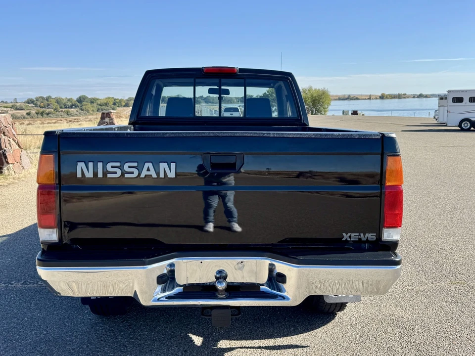 1994 Nissan Frontier - Image 7 of 31