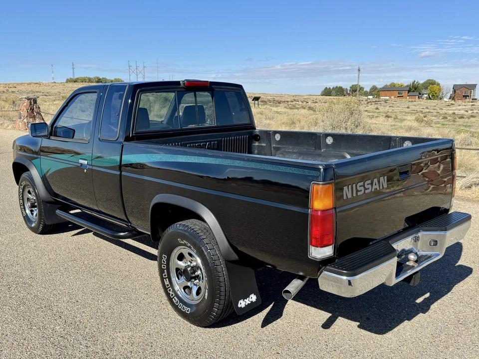 1994 Nissan Frontier - Image 6 of 31