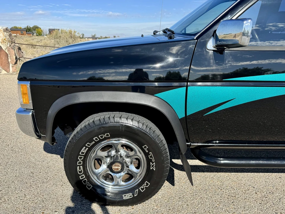 1994 Nissan Frontier - Image 16 of 31