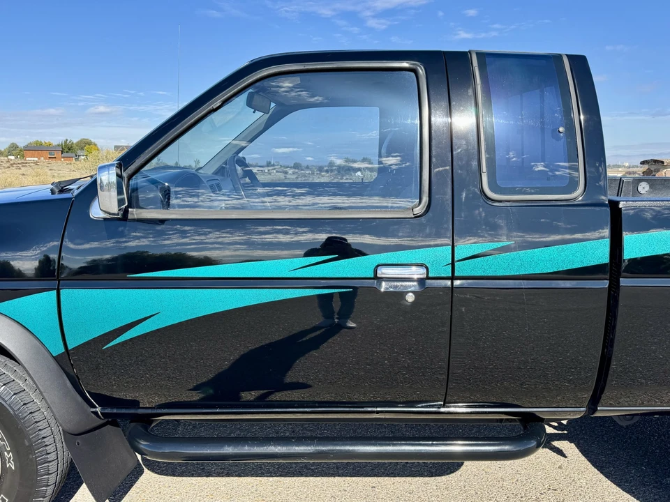 1994 Nissan Frontier - Image 17 of 31