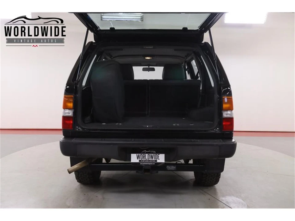 1994 Nissan Pathfinder 1st Gen - Image 19 of 31