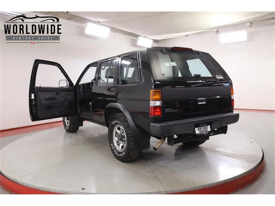 1994 Nissan Pathfinder 1st Gen - Image 25 of 31