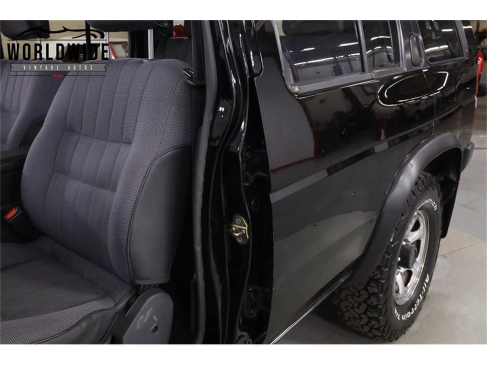 1994 Nissan Pathfinder 1st Gen - Image 27 of 31