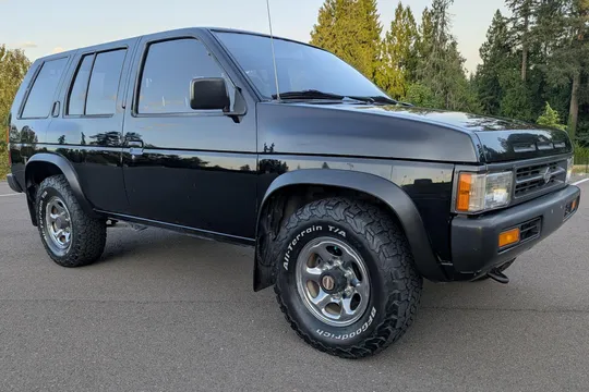 1994 Nissan Pathfinder XE V6 4x4