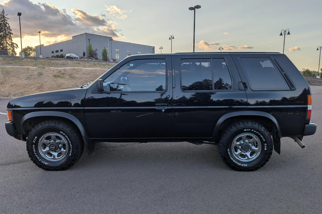 1994 Nissan Pathfinder 1st Gen - Image 3 of 31