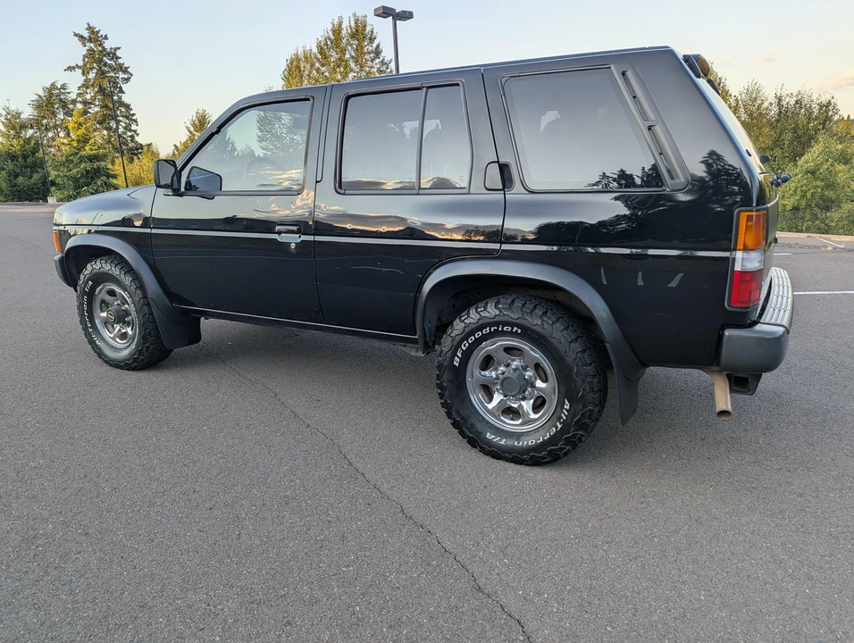1994 Nissan Pathfinder 1st Gen - Image 19 of 31