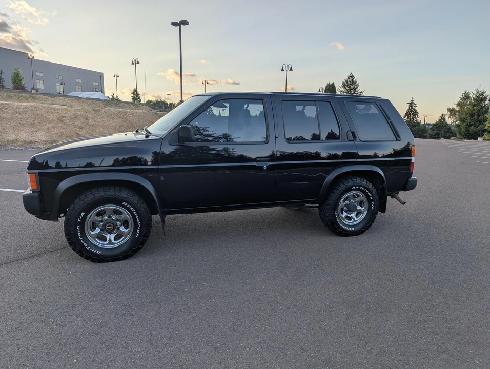 1994 Nissan Pathfinder 1st Gen - Image 15 of 31