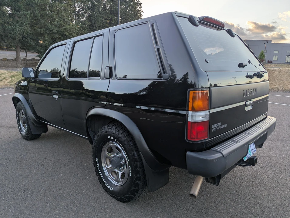 1994 Nissan Pathfinder 1st Gen - Image 22 of 31