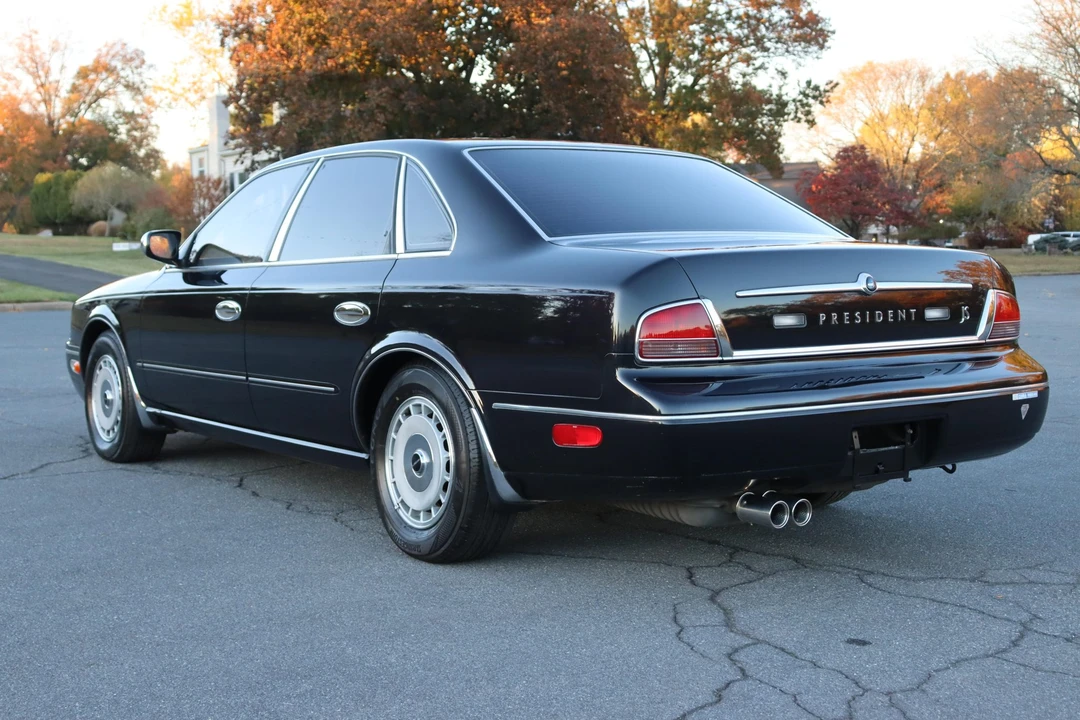 1994 Nissan President 3rd Gen - Image 14 of 31