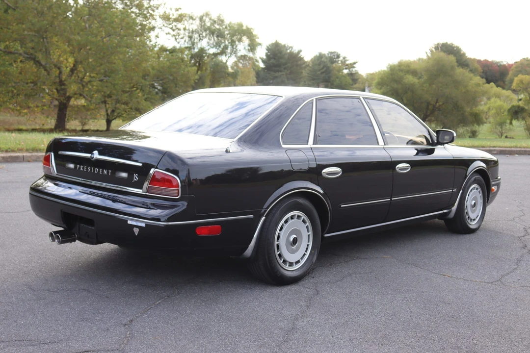 1994 Nissan President 3rd Gen - Image 11 of 31