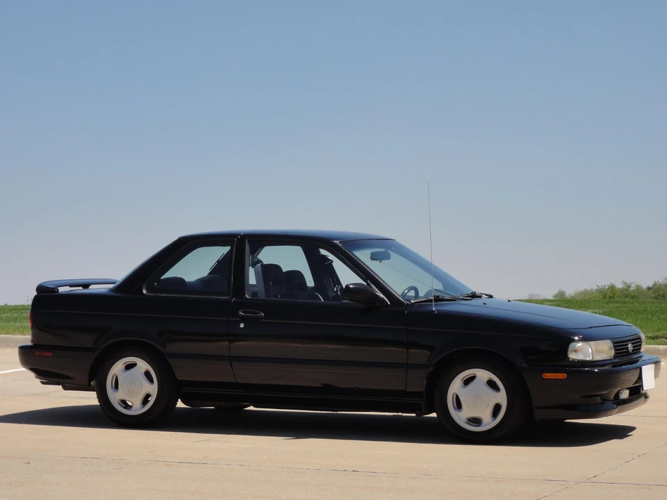 1994 Nissan Sentra 3rd Gen - Image 15 of 31