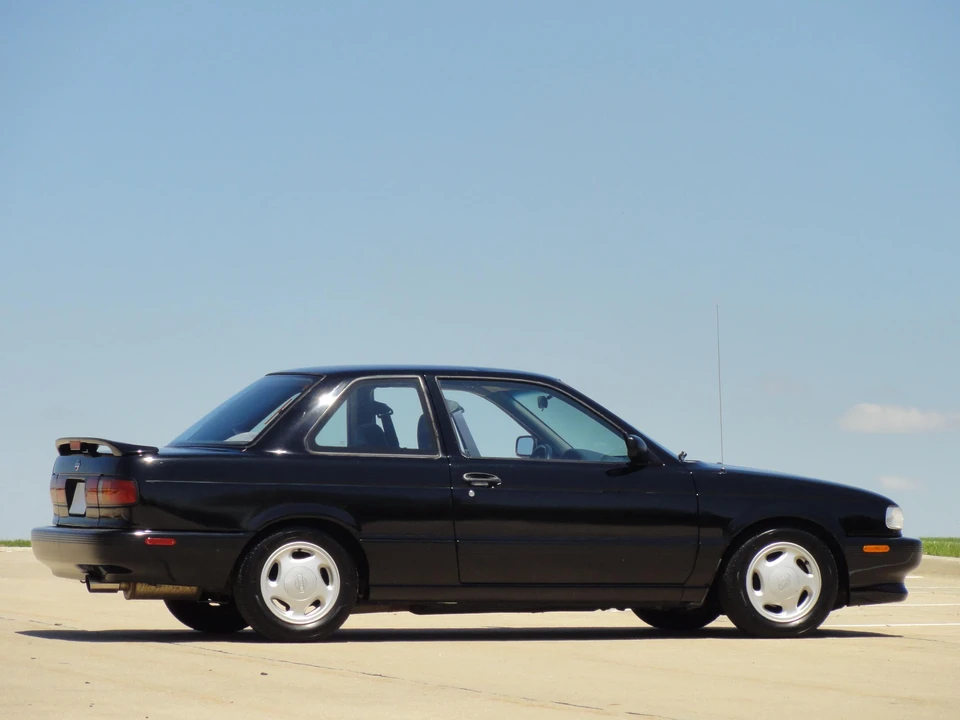 1994 Nissan Sentra 3rd Gen - Image 14 of 31