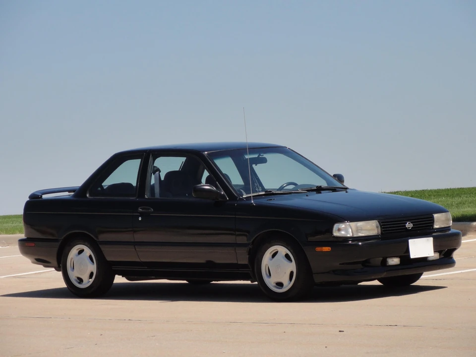 1994 Nissan Sentra 3rd Gen - Image 16 of 31