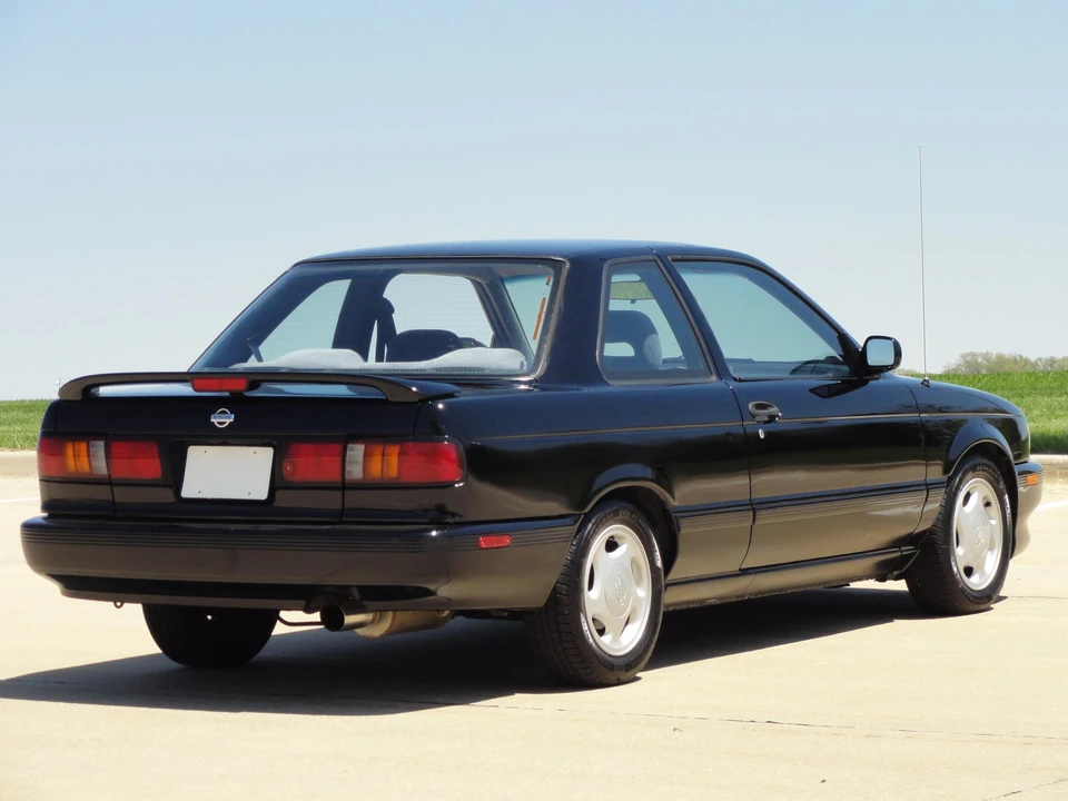 1994 Nissan Sentra 3rd Gen - Image 12 of 31