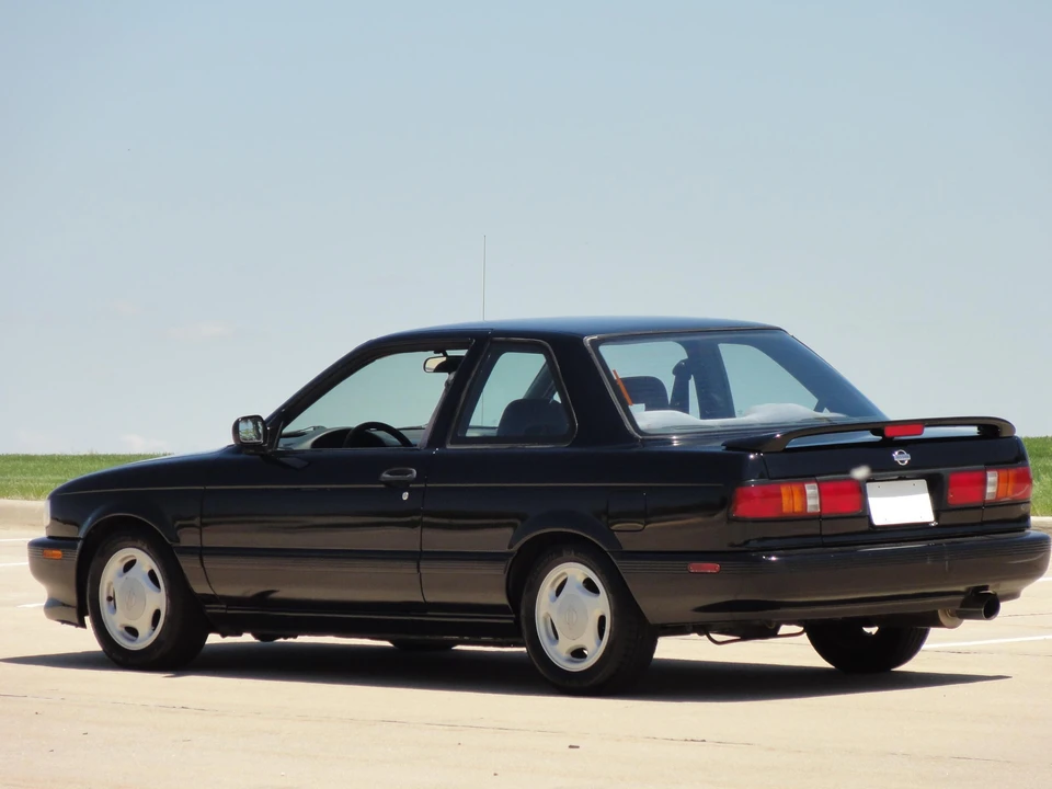 1994 Nissan Sentra 3rd Gen - Image 11 of 31