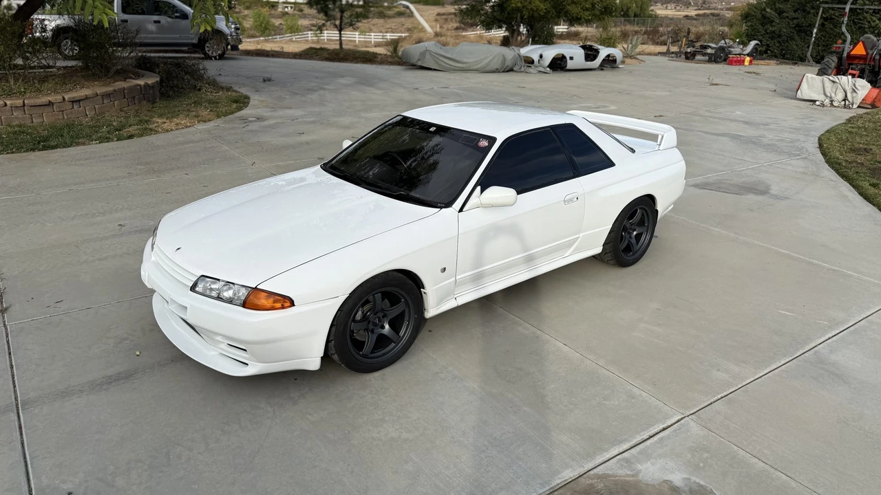 1994 Nissan R32 Skyline 8th Gen - Image 4 of 31