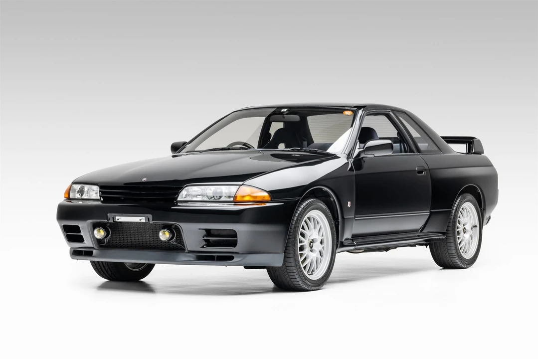 1994 Nissan R32 Skyline 8th Gen - Image 2 of 31